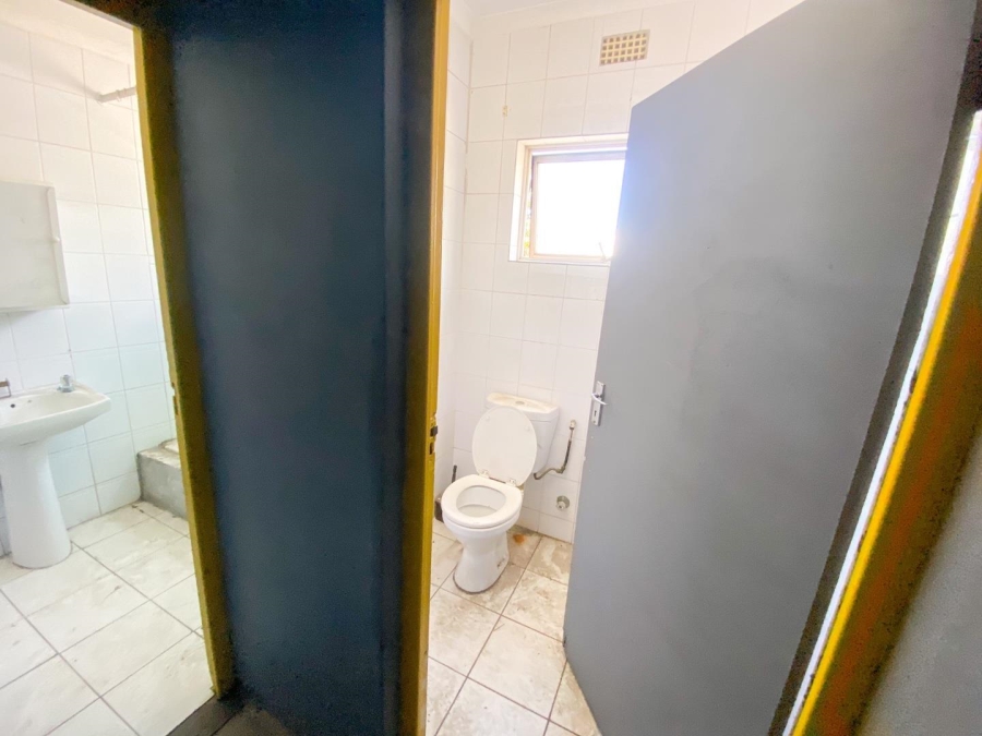 To Let commercial Property for Rent in Salt River Western Cape